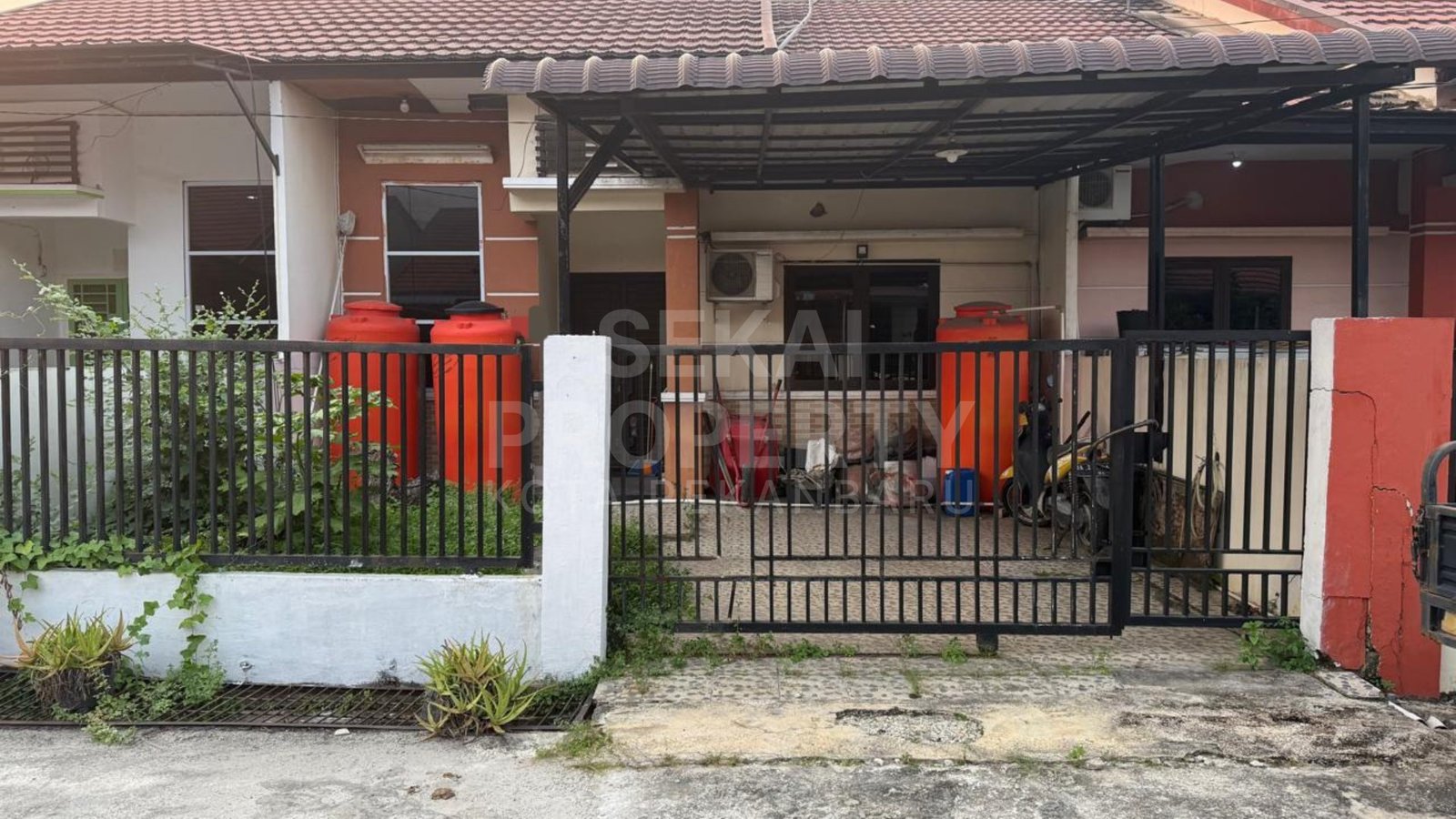 Jual Rumah Cluster Dekat Skolah Santa Maria,dharma Loka,soekarno Hatta Pekanbaru