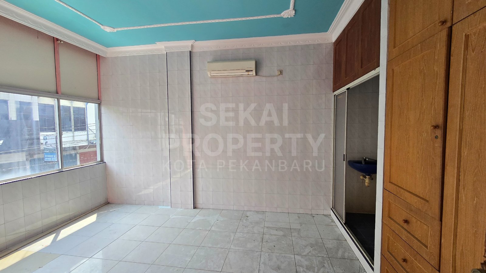 Lihat semua foto