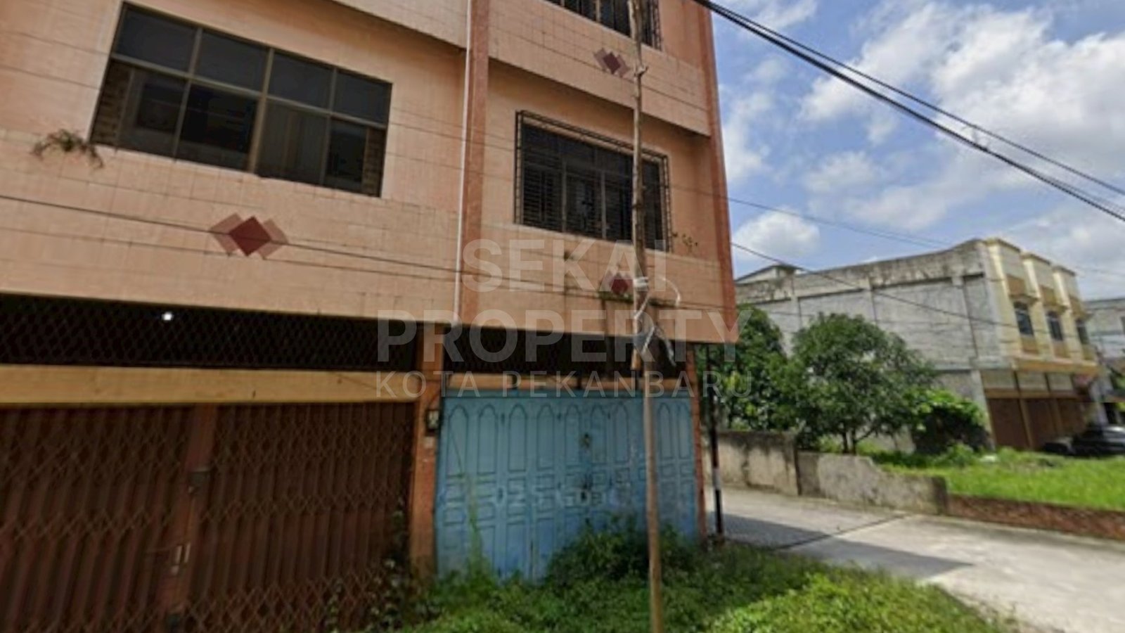 Dijual Ruko Kosong 3,5 Lantai Lokasi Jalan Riau Ujung - Pekanbaru
