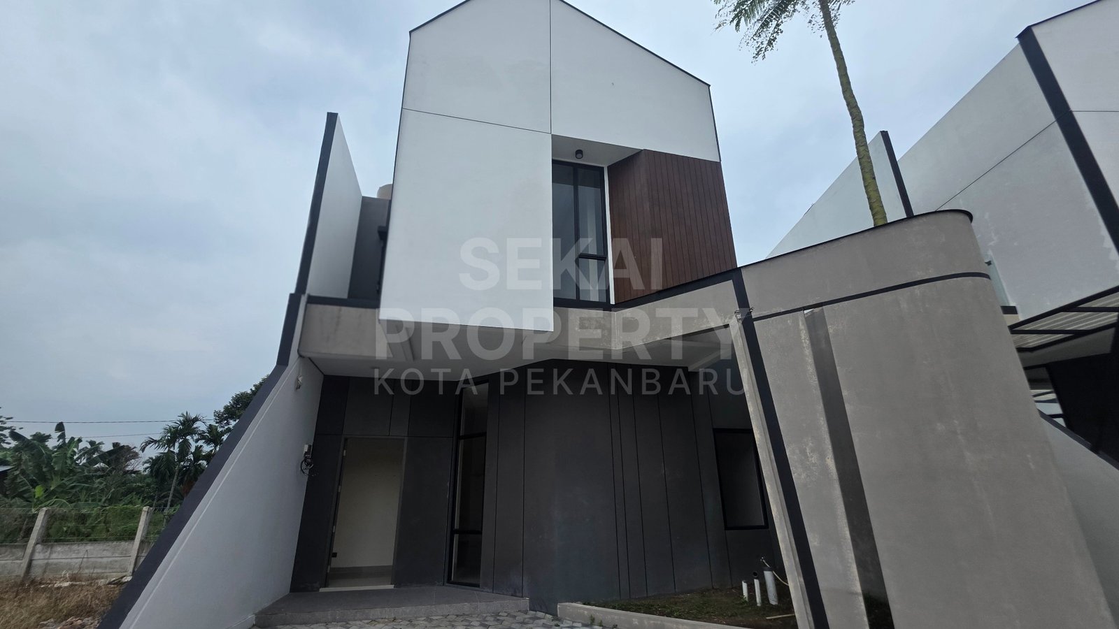Dijual Rumah Cluster Dua Lantai Lokasi Umban Sari Tengah Kota Pekanbaru
