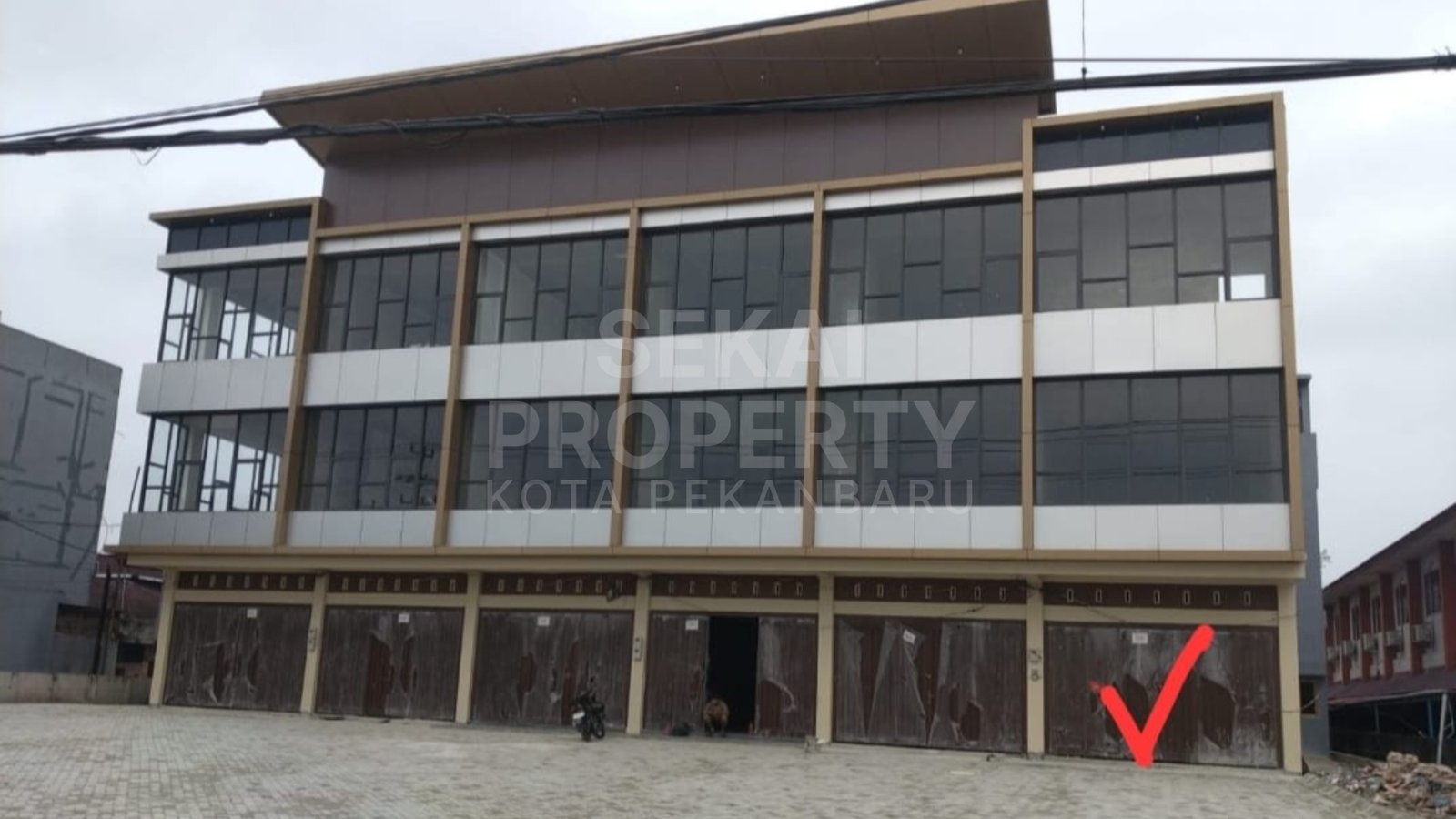 Disewakan Ruko Siap Pakai Jl. Soekarno Hatta