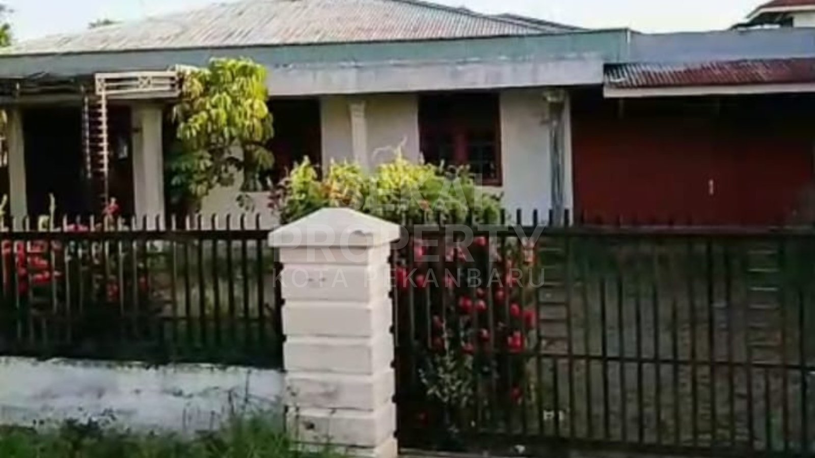 Dijual /disewa Rumah Bulatan Dekat Jl. Duyung