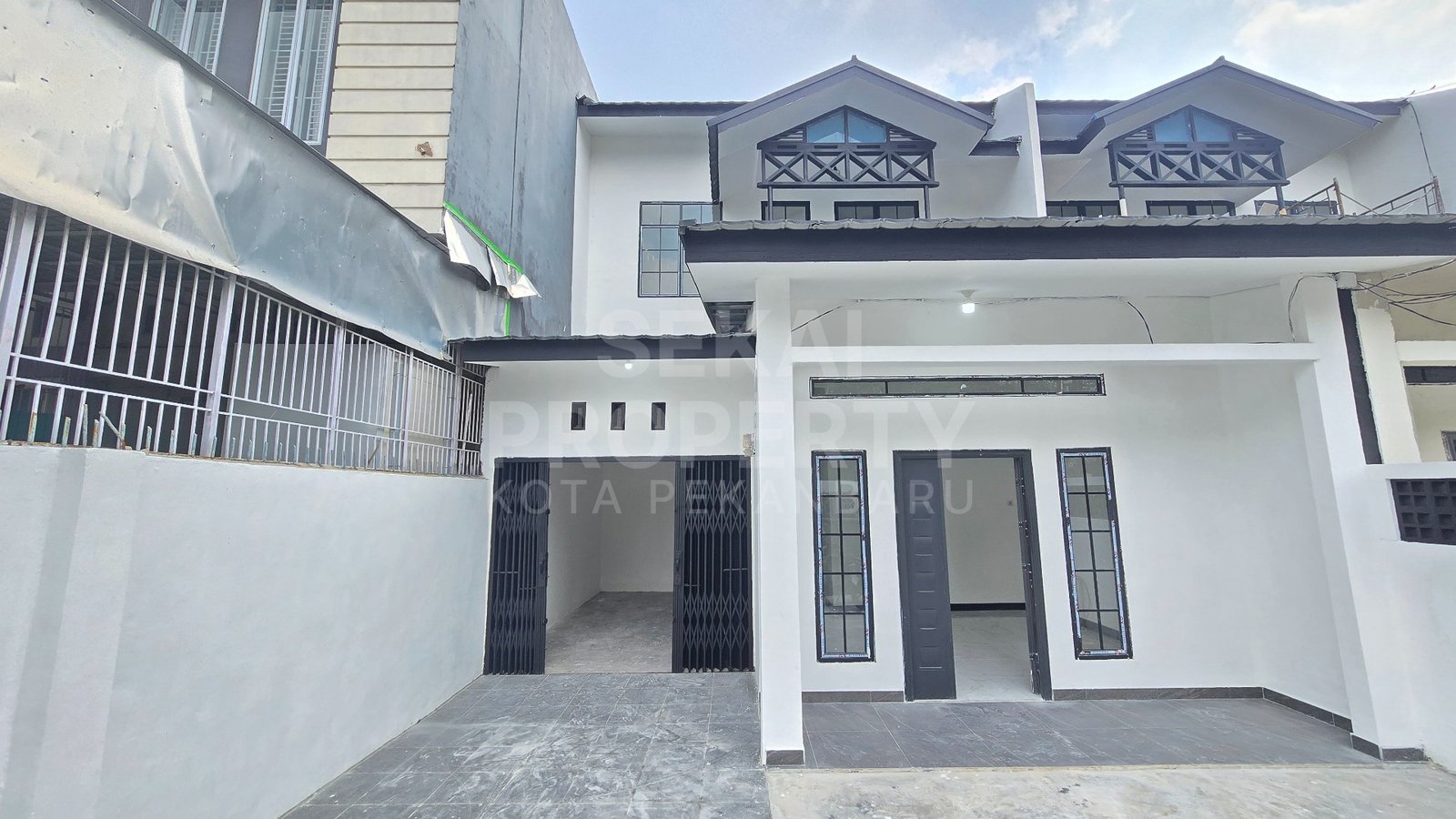 Dijual Rumah 2 Lantai Dalam Kota Lokasi Dekat Jl.riau-pekanbaru